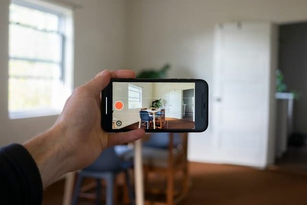 Virtual home tours: using technology to showcase your space